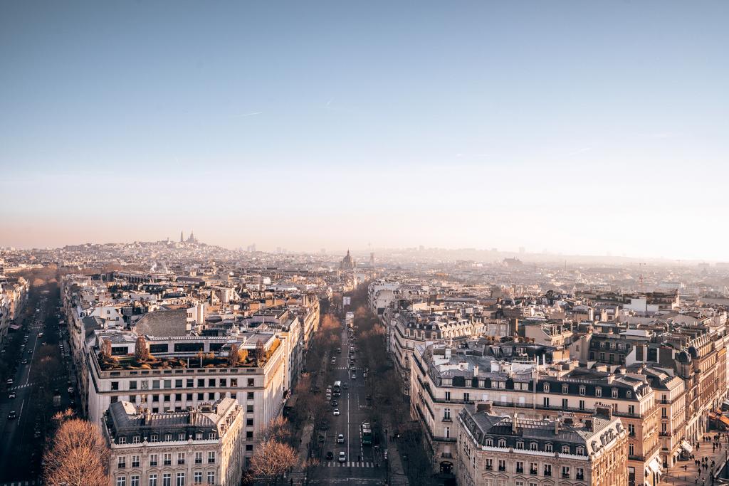 Paris - Young Wayfarer - Arc de Triomphe