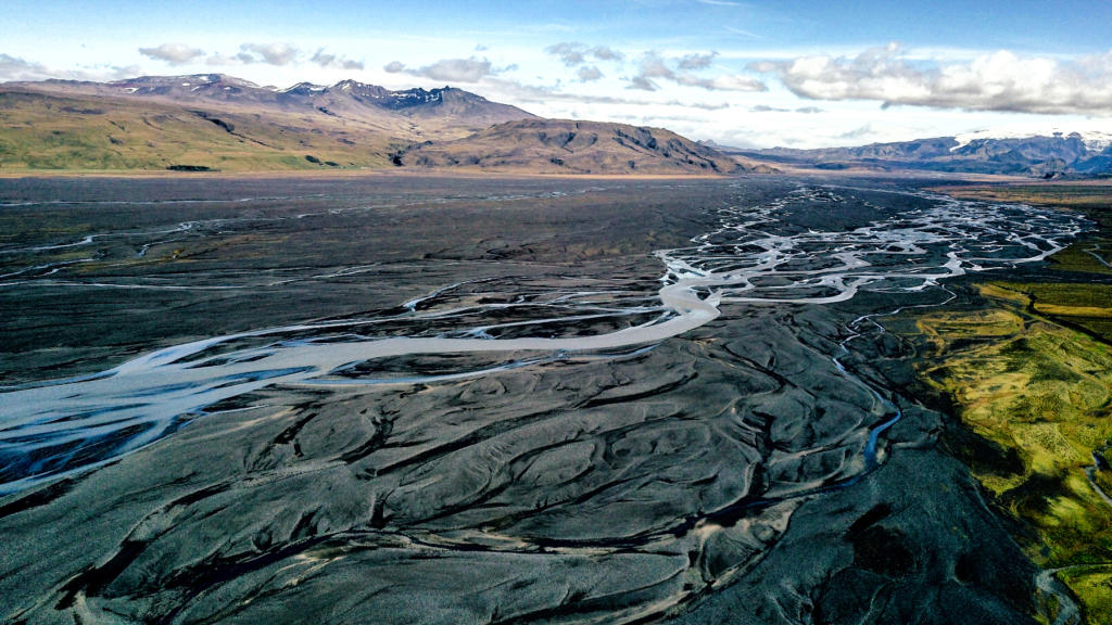Iceland's Highlands - Young Wayfarer