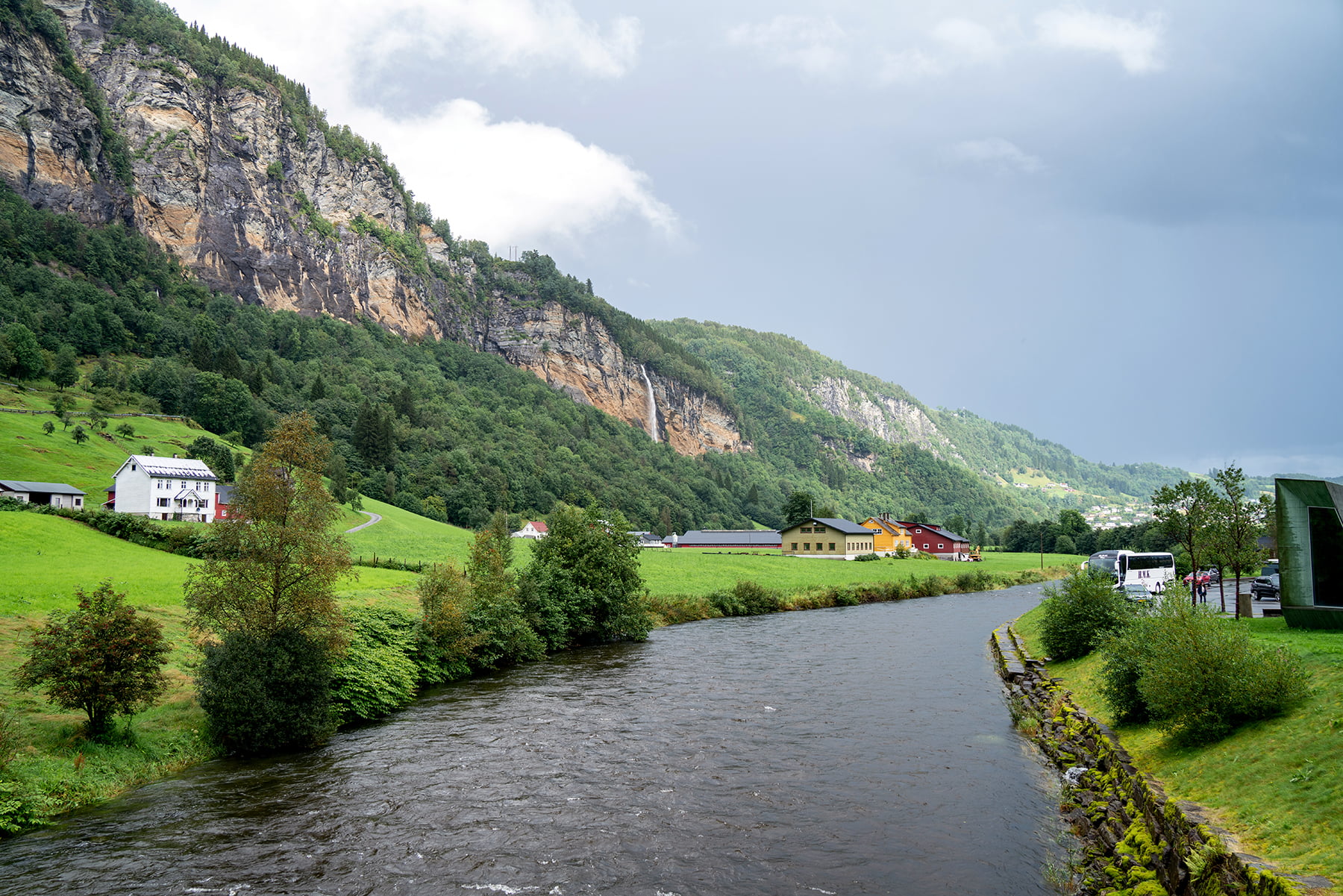 day trip to hardangerfjord from bergen